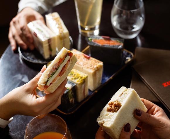 Degustazione di Tramezzini Torinesi e Vino al Bar Zucca