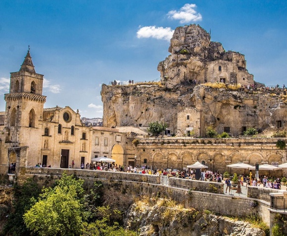 Excursion and lunch in the Sassi of Matera