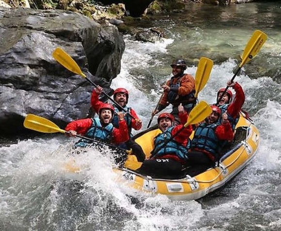 Canyon rafting in the gorges of the Lao River